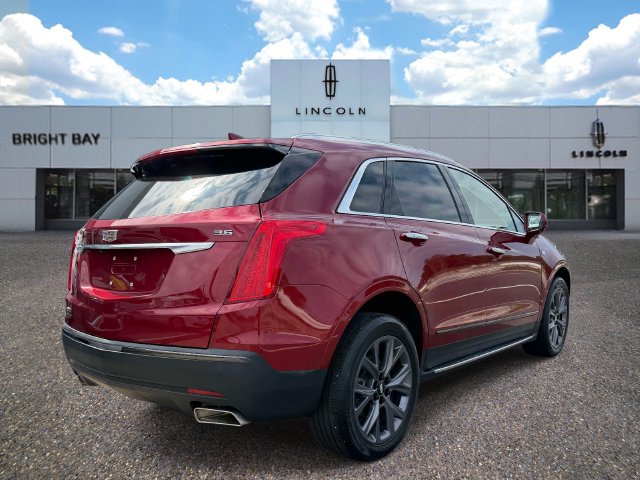 Used 2019 Cadillac XT5 Luxury w/ LPO, Black Ice Package AWD/4WD image 4