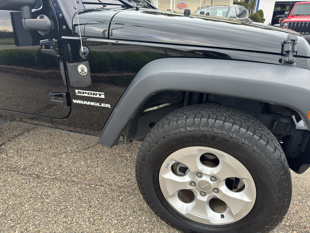 Used 2017 Jeep Wrangler Sport AWD/4WD image 14
