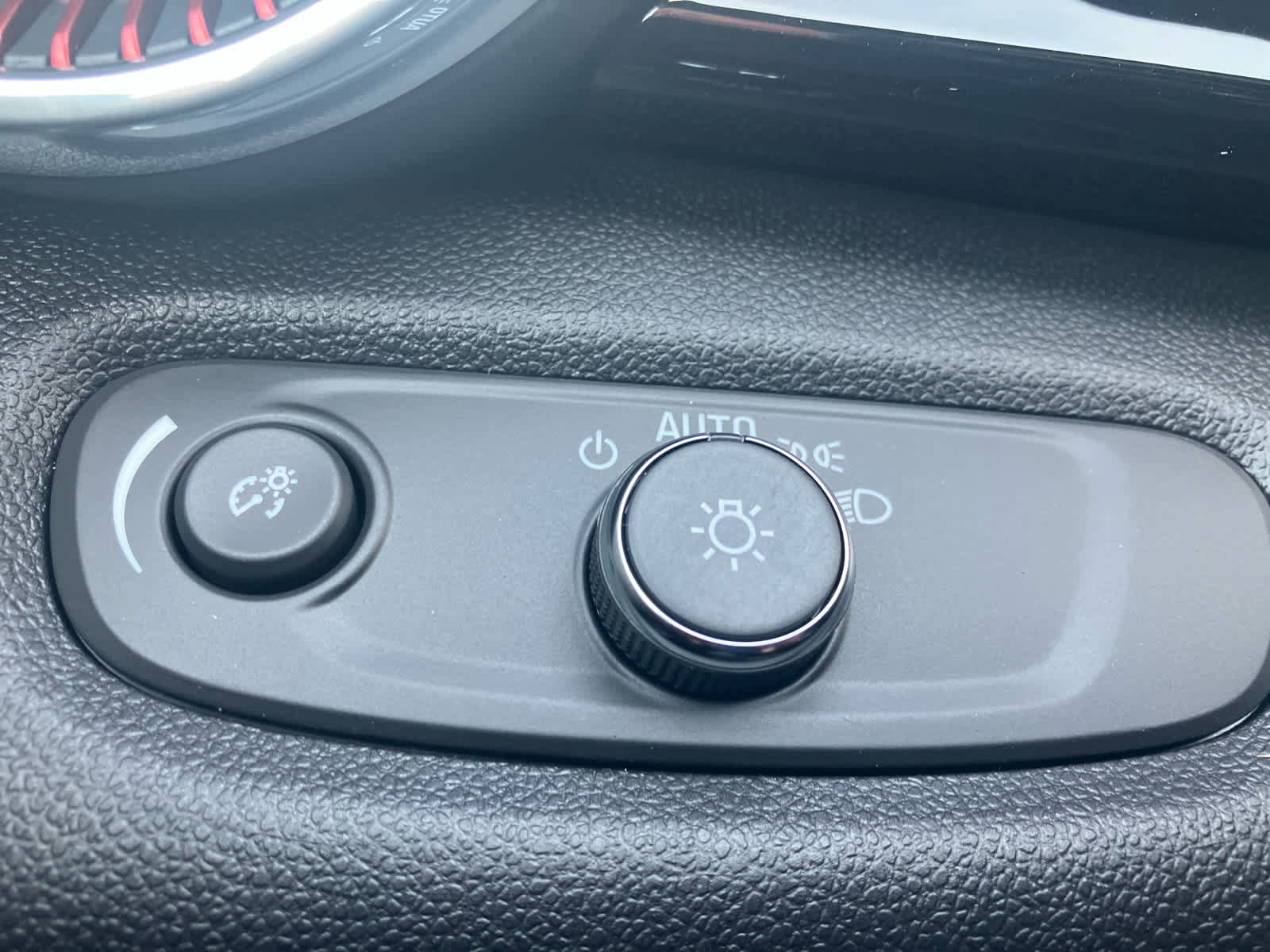 New 2026 Chevrolet Trax RS w/ Driver Confidence Package image 14