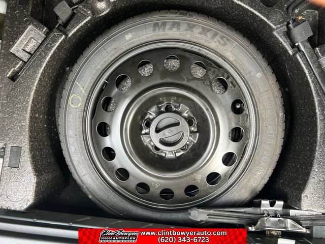 Used 2017 Chevrolet Equinox LT w/ Convenience Package image 22