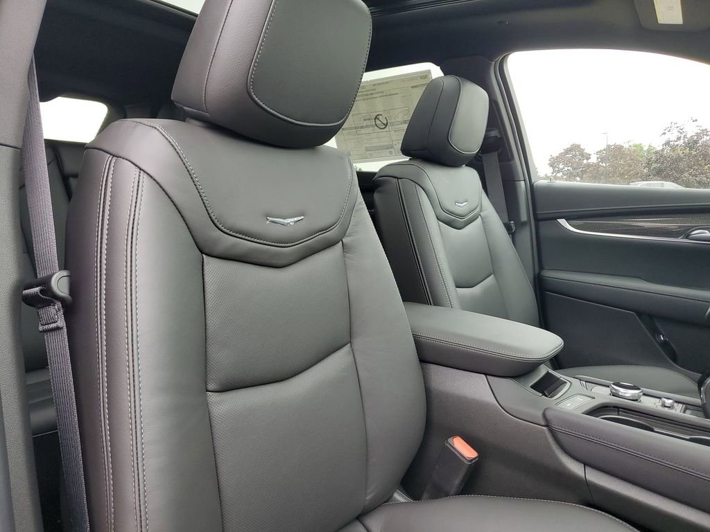 New 2025 Cadillac XT5 Sportv w/ Technology Package image 30