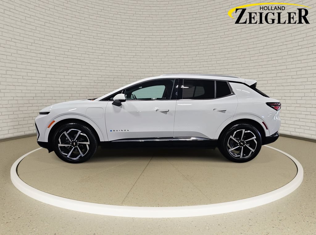 Used 2025 Chevrolet Equinox EV LT w/ LPO, All-Weather Mat Package FWD image 8