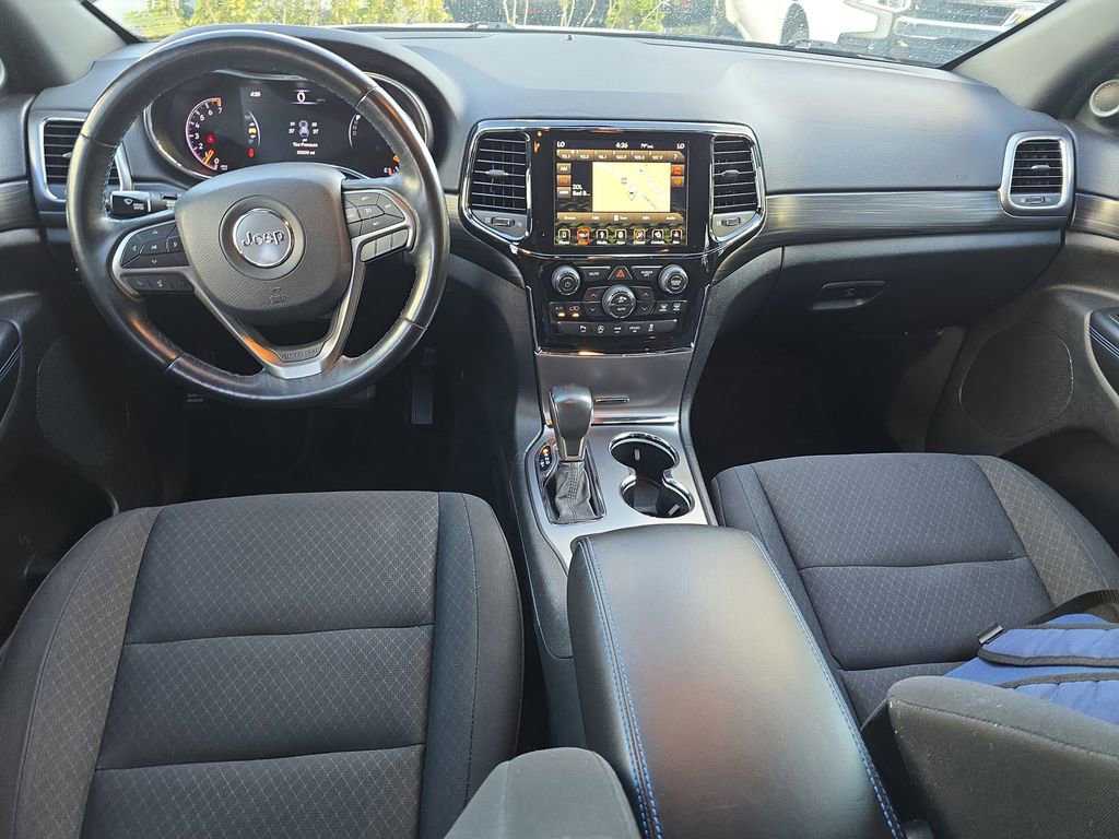 Used 2019 Jeep Grand Cherokee Laredo image 13