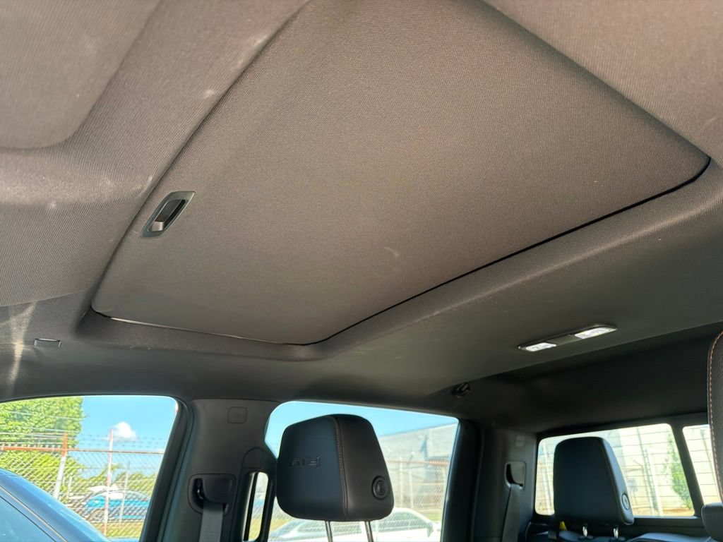 Used 2021 GMC Sierra 2500 AT4 w/ AT4 Premium Plus Package AWD/4WD image 11