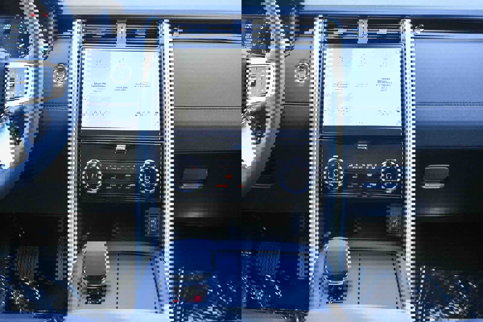 New 2026 Land Rover Discovery S image 13