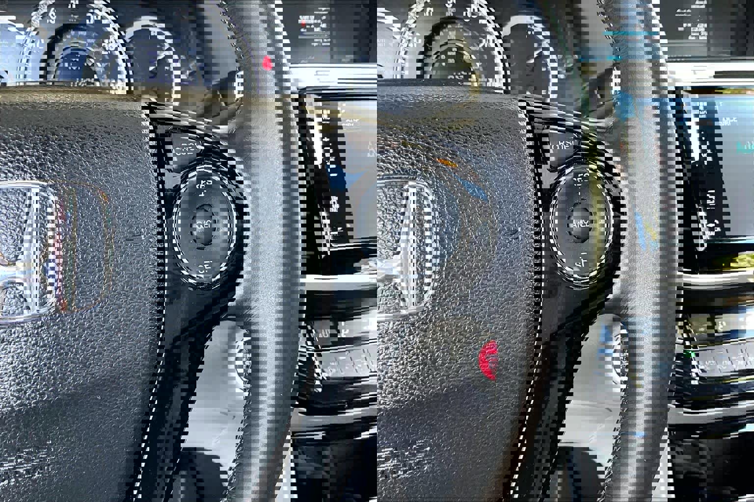 Used 2017 Honda Accord EX-L image 25