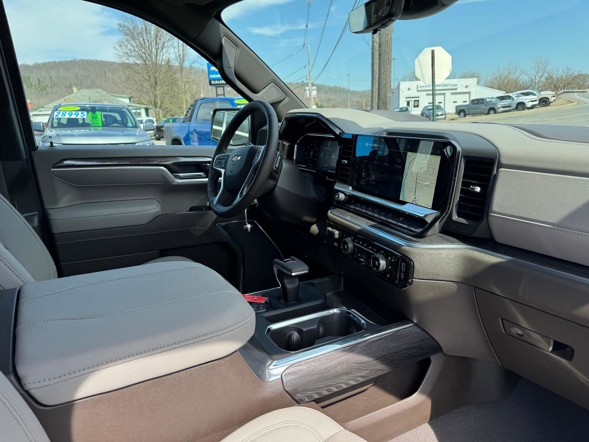 New 2026 Chevrolet Silverado 1500 LTZ w/ LTZ Premium Package AWD/4WD image 55