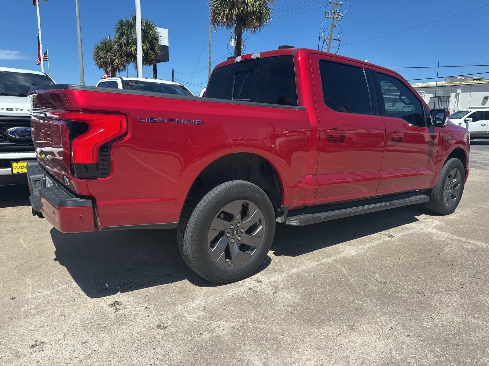 Used 2023 Ford F150 Lightning Lariat image 3