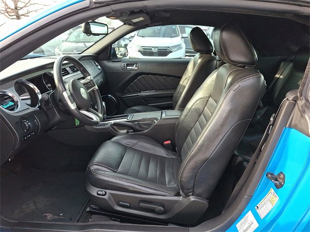 Used 2010 Ford Mustang Convertible image 13