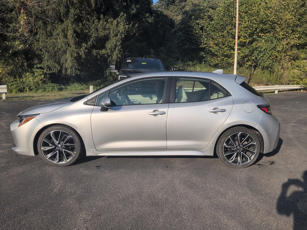 Used 2022 Toyota Corolla XSE image 3