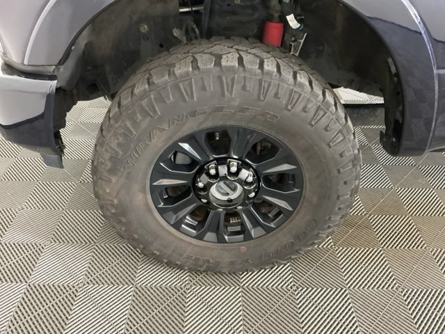 Used 2022 Ford F350 Platinum w/ Tremor Off-Road Package AWD/4WD image 33