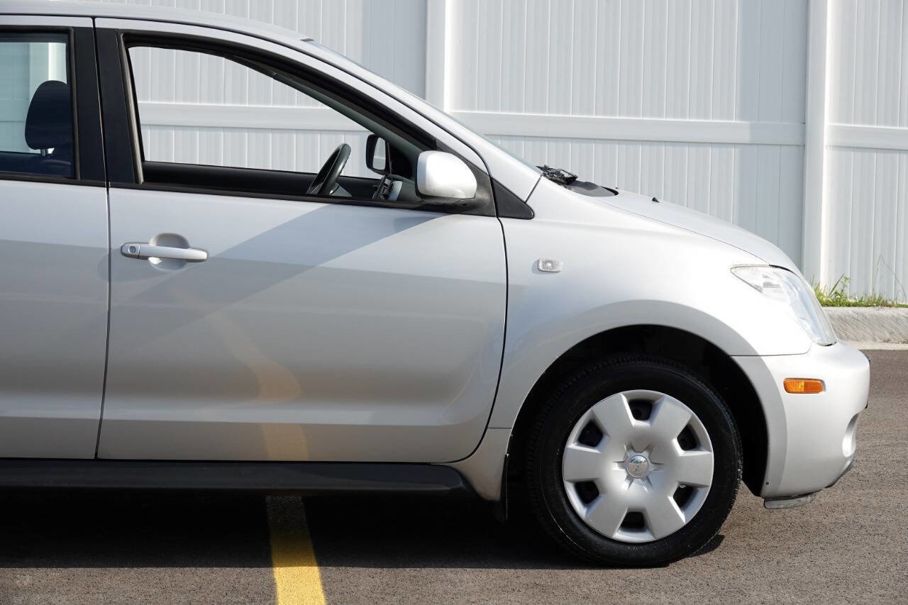 Used 2004 Scion xA FWD image 34