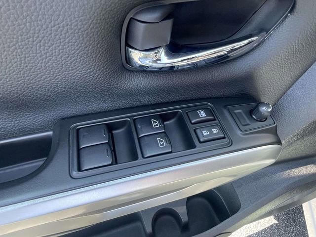 Used 2024 Nissan Titan SV w/ SV Convenience Package image 19