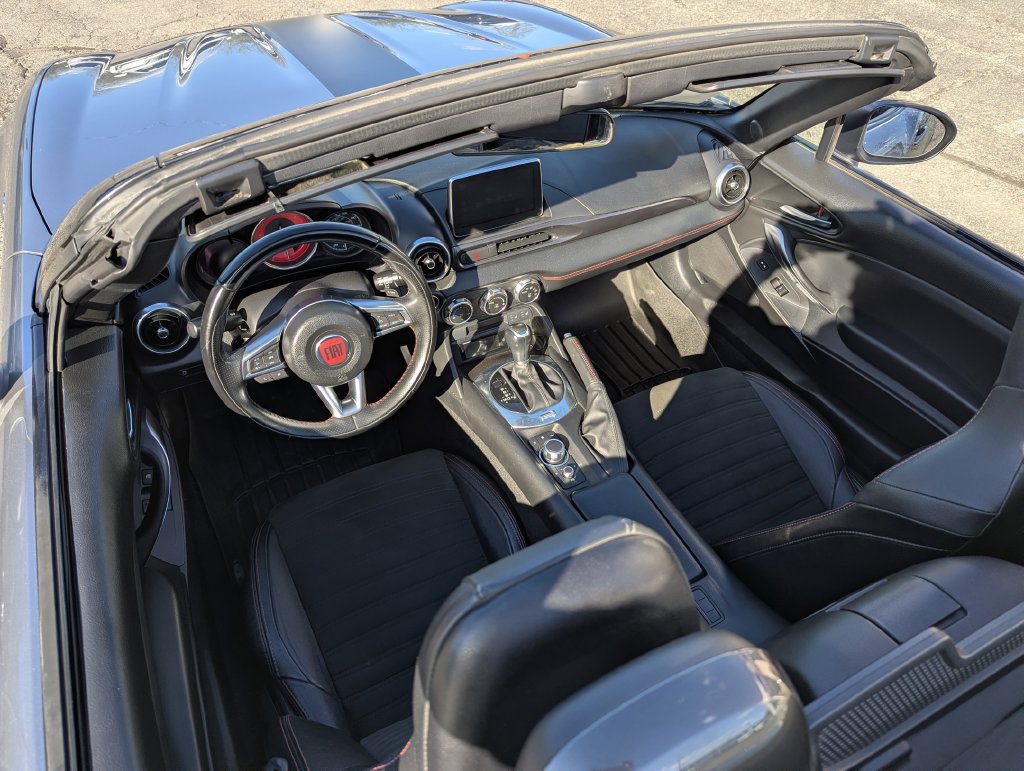 Used 2017 FIAT 124 Spider Abarth RWD image 41
