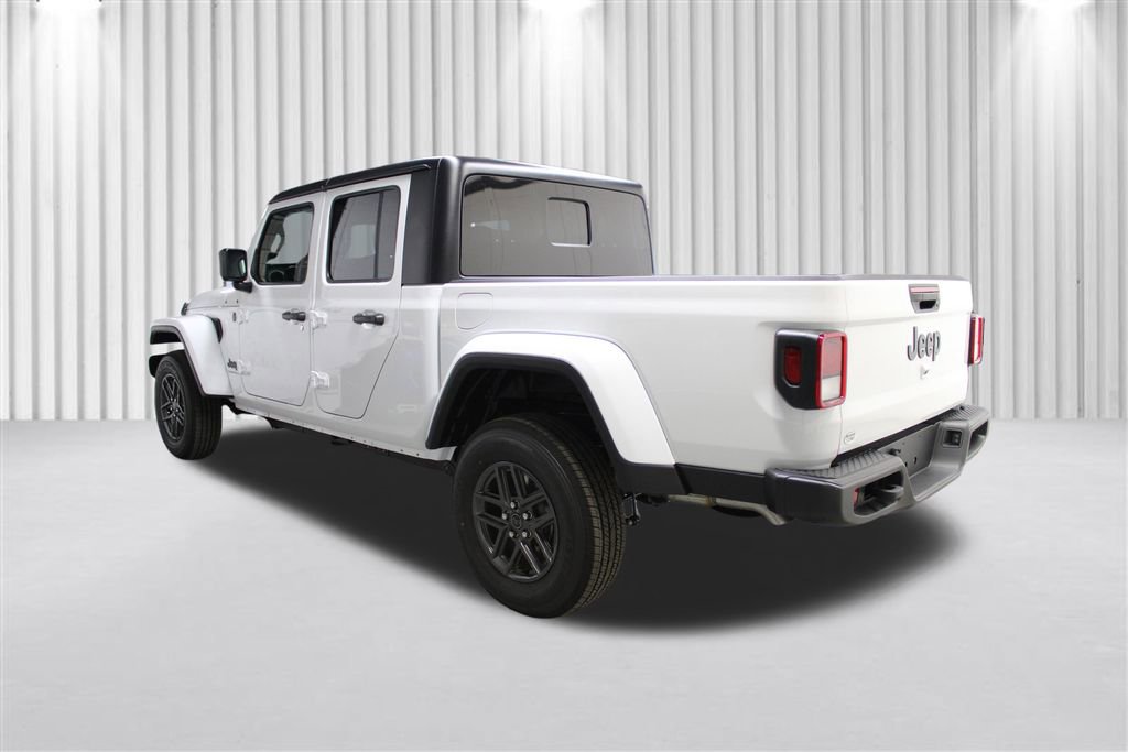 New 2026 Jeep Gladiator Sport image 5