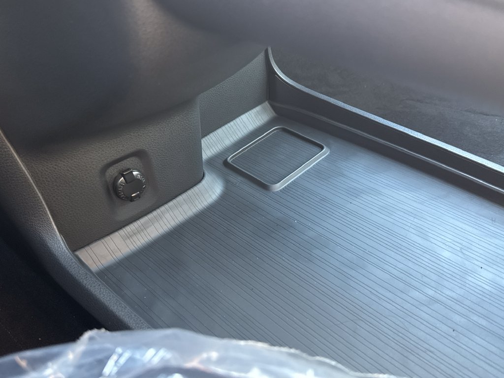 New 2026 Toyota Sienna XSE AWD/4WD image 25