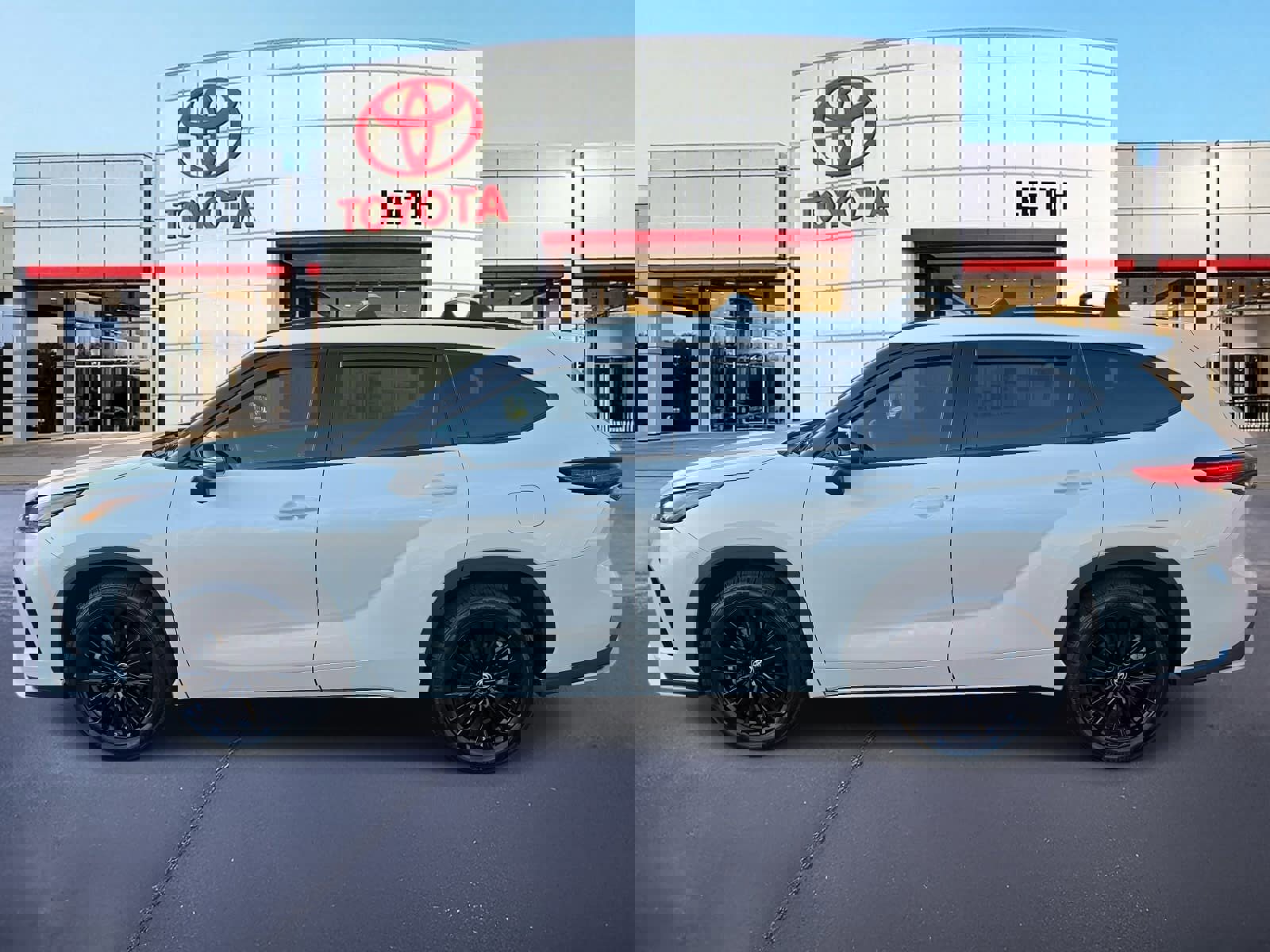 Used 2023 Toyota Highlander XSE image 8