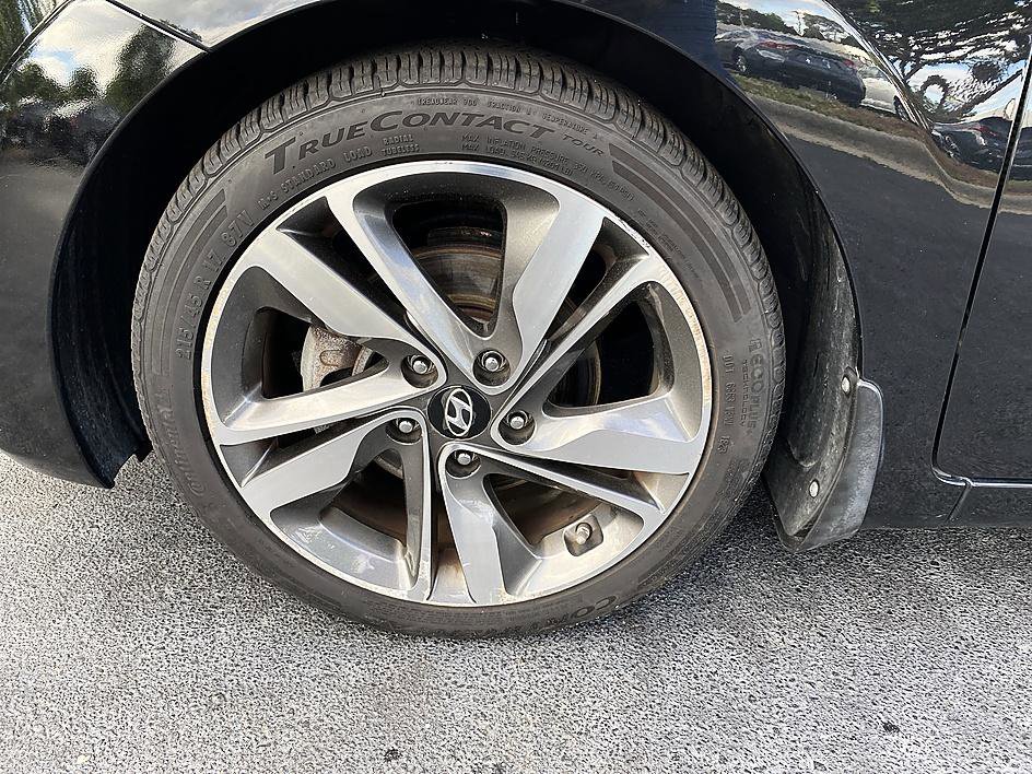 Used 2016 Hyundai Elantra Limited FWD image 8