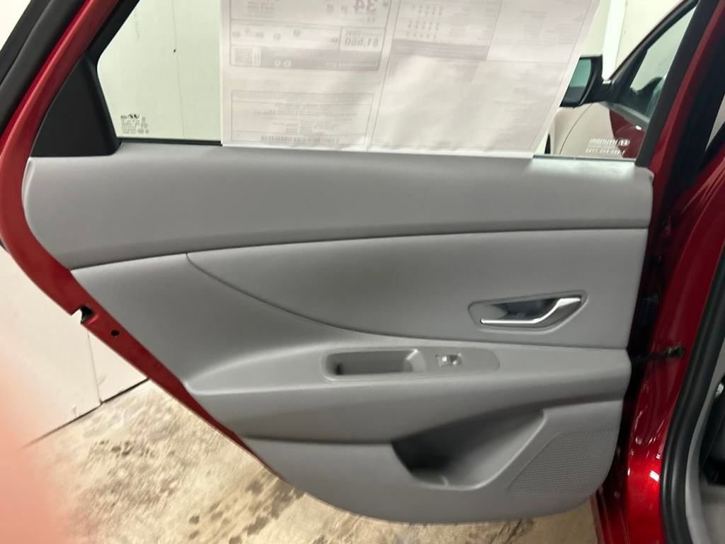 New 2025 Hyundai Elantra Sport image 16