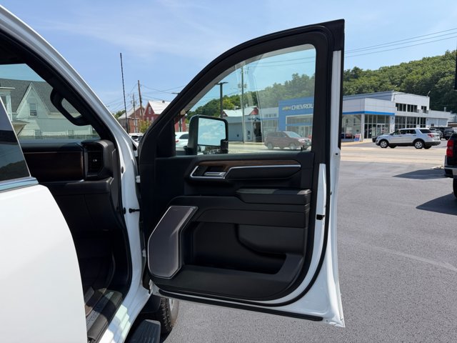 Used 2024 Chevrolet Silverado 2500 High Country w/ High Country Premium Package AWD/4WD image 26