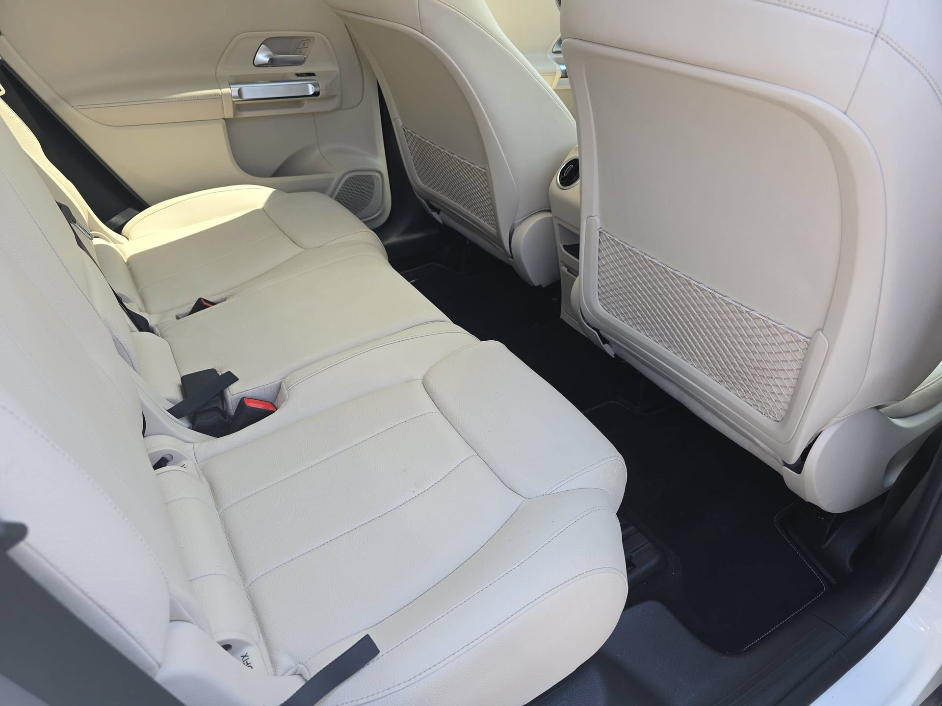 Used 2020 Mercedes-Benz GLB 250 4MATIC image 11