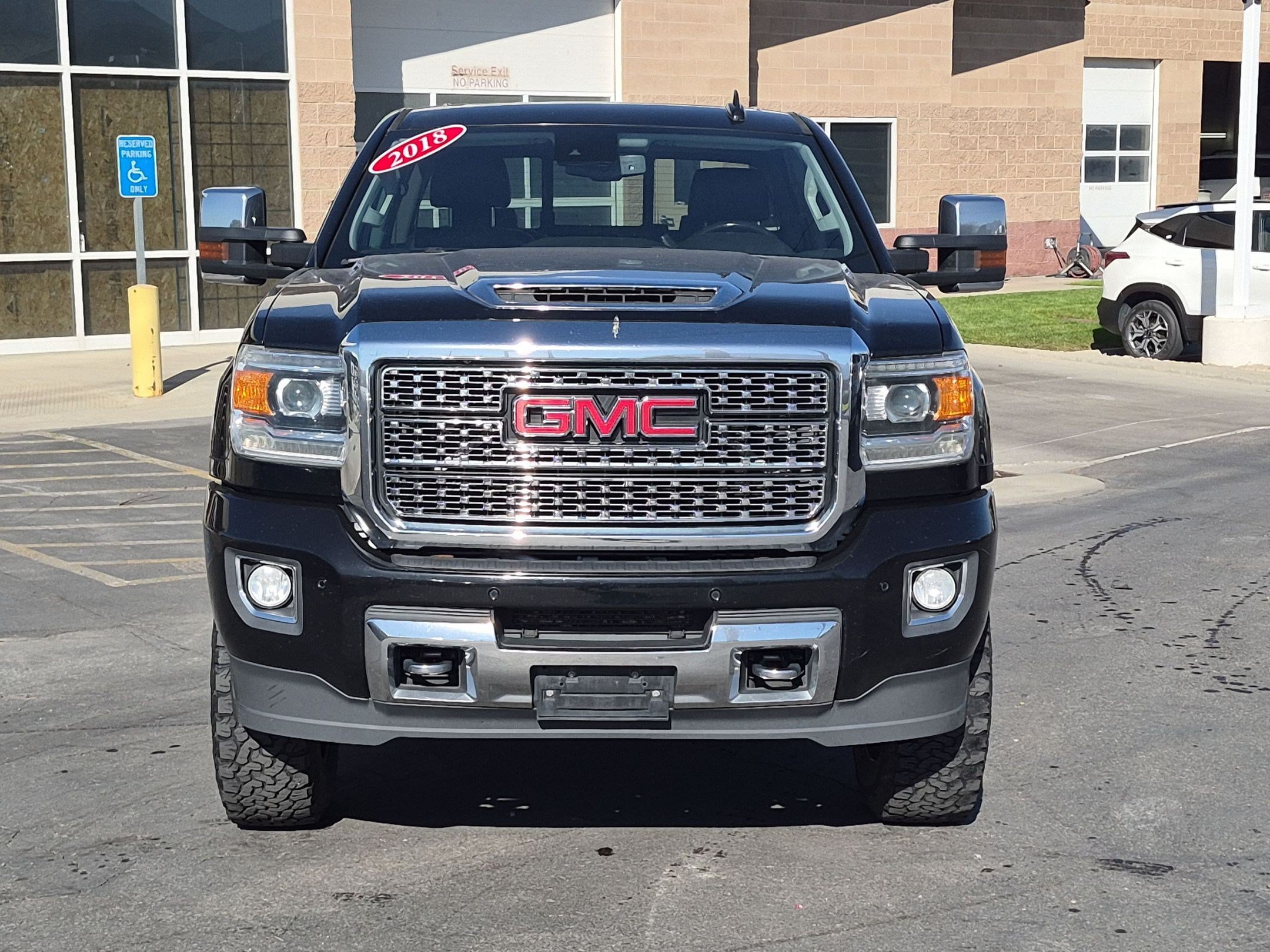 Used 2018 GMC Sierra 3500 Denali w/ Duramax Plus Package AWD/4WD image 8