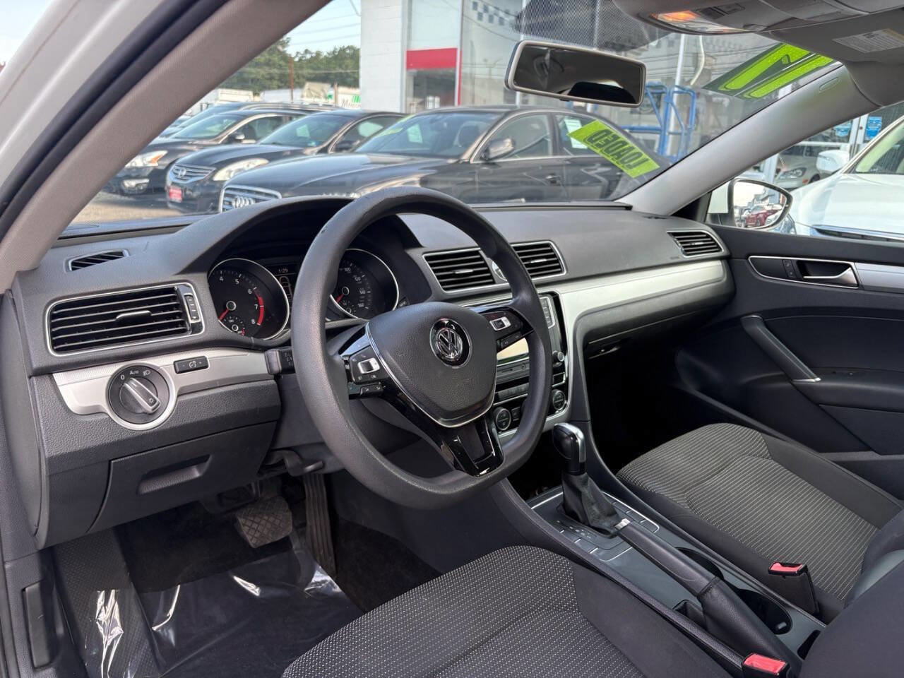 Used 2017 Volkswagen Passat 1.8T S image 16