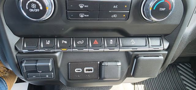 Used 2025 Chevrolet Silverado 2500 Custom w/ Custom Value Package image 22