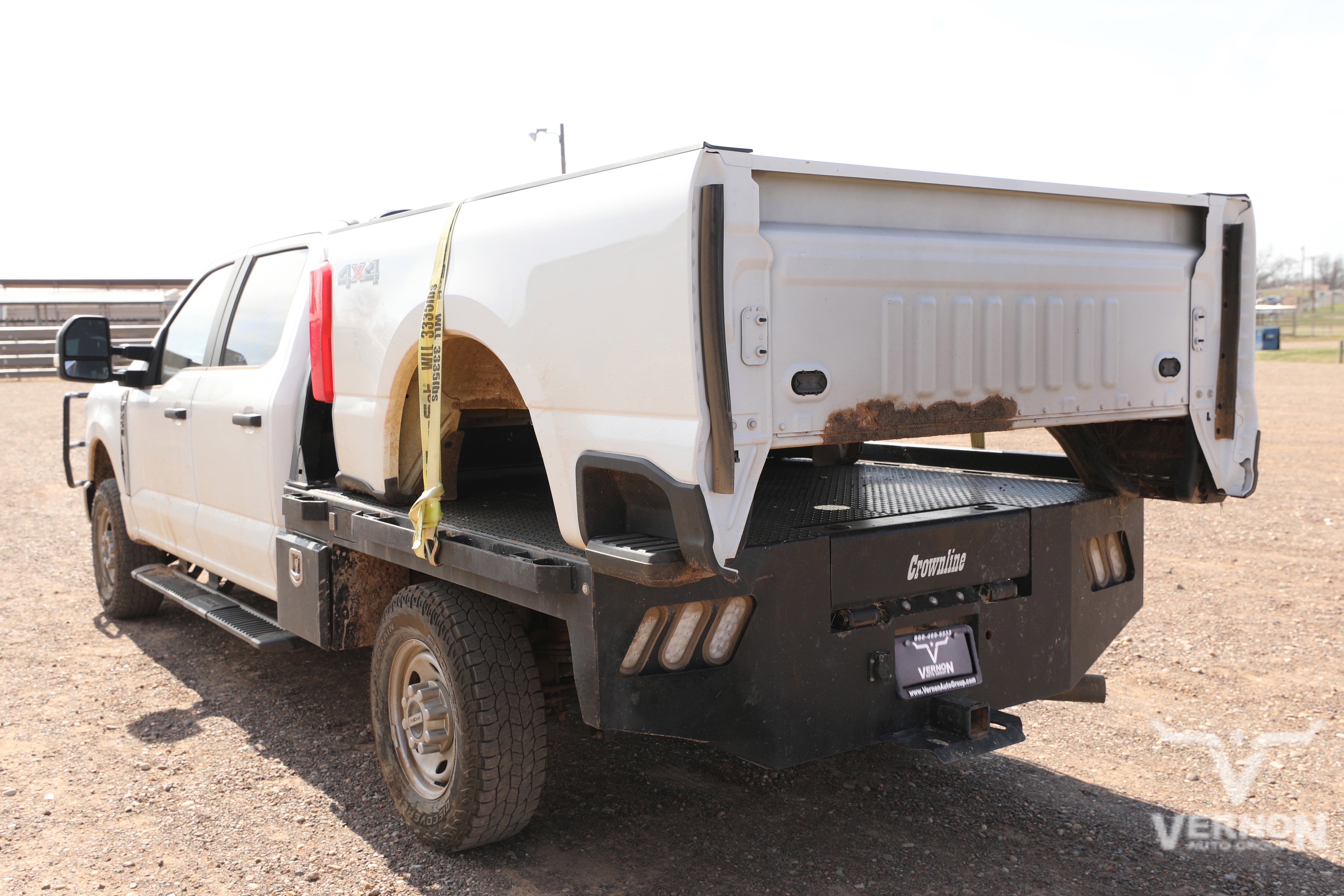 Used 2024 Ford F250 XL w/ XL Chrome Package image 2
