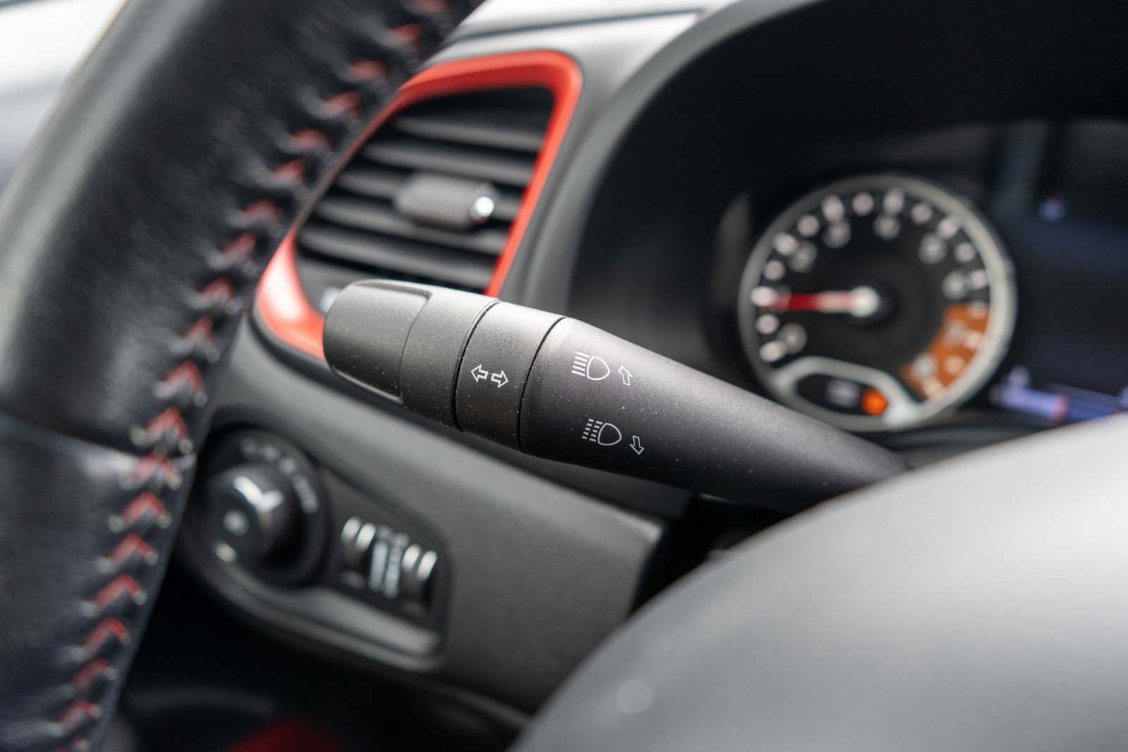 Used 2021 Jeep Renegade Trailhawk w/ Trailer Tow Group image 25