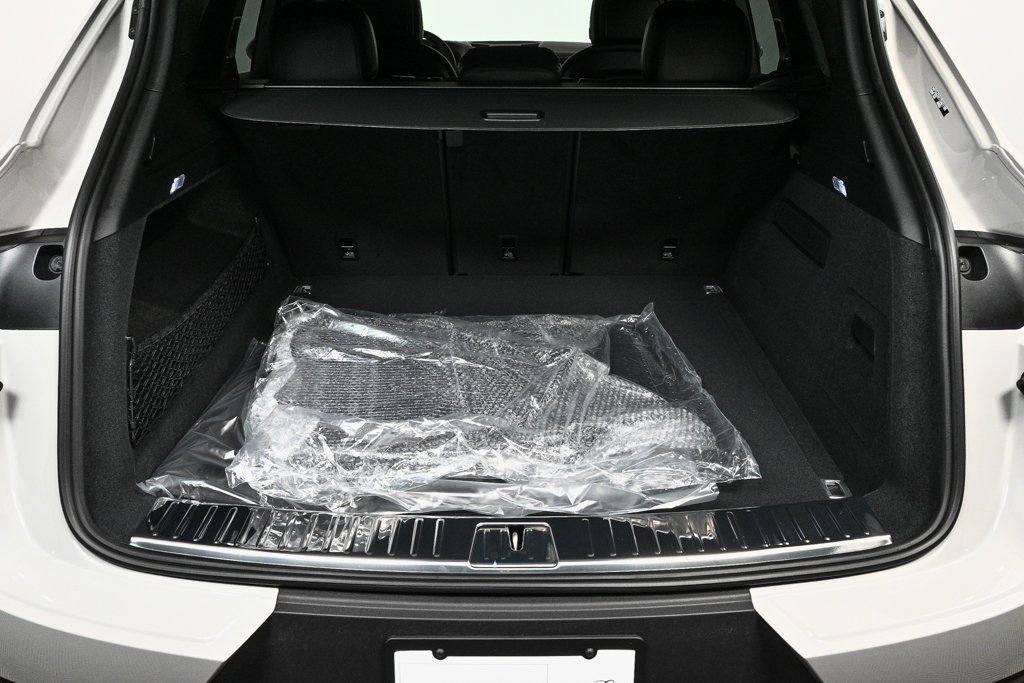 New 2026 Porsche Cayenne image 33