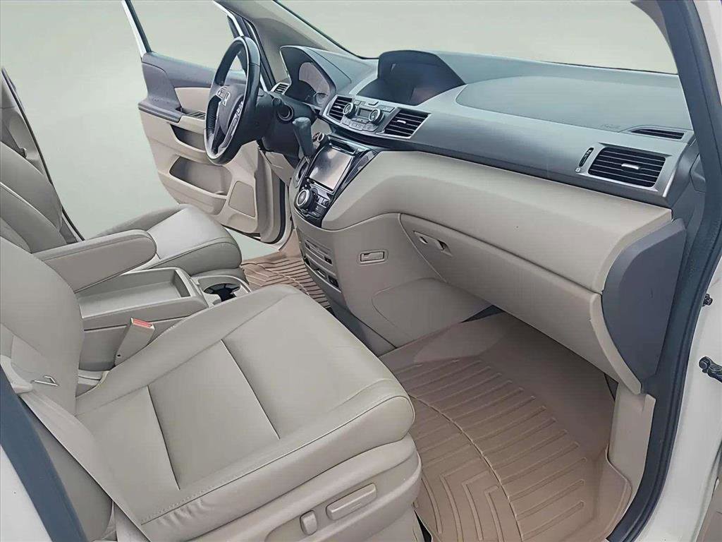 Used 2015 Honda Odyssey Touring Elite image 32