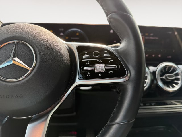 Certified 2023 Mercedes-Benz GLA 250 4MATIC image 23