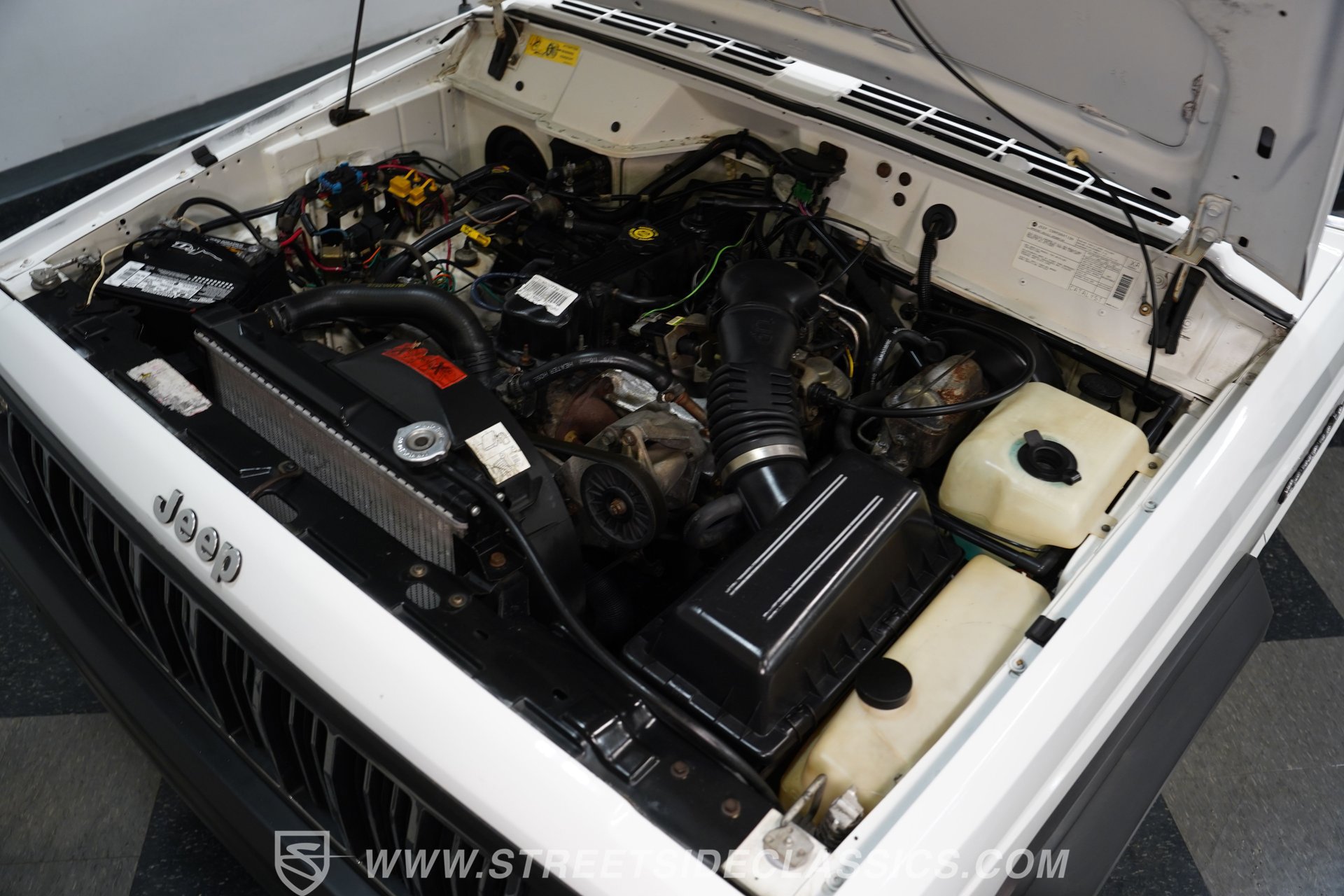 Used 1989 Jeep Comanche 2WD image 32