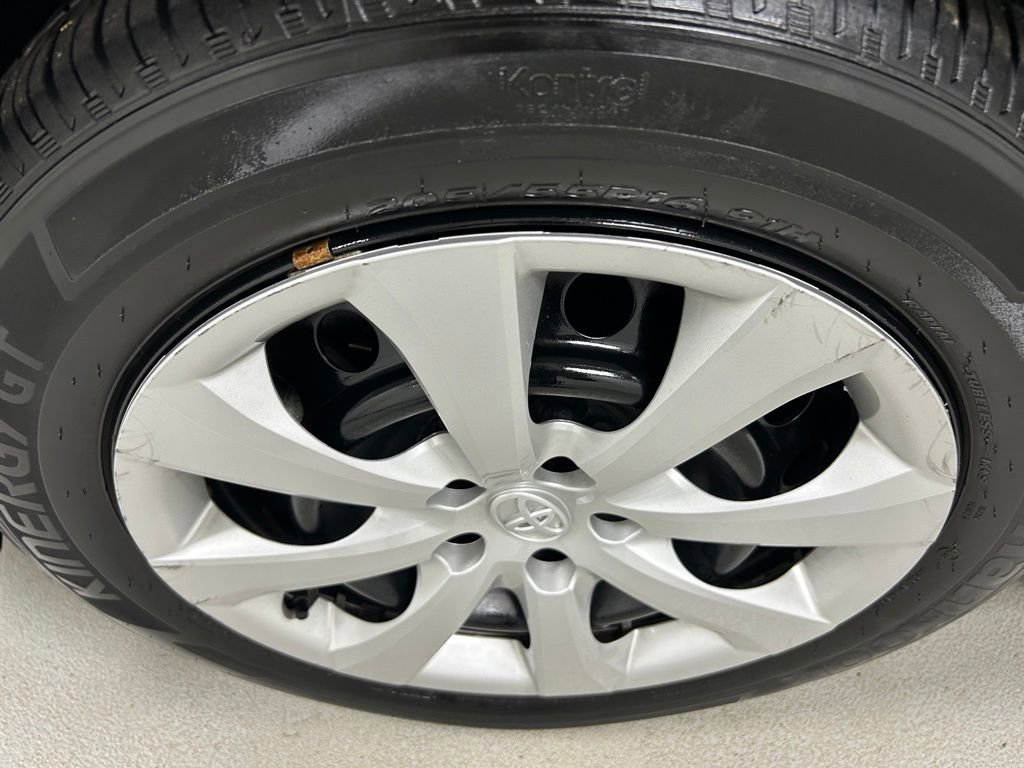 Used 2024 Toyota Corolla LE FWD image 9