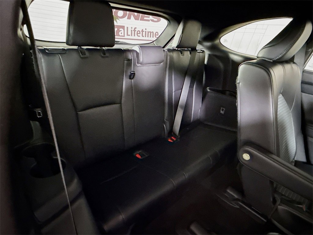 Certified 2023 Toyota Highlander XSE image 32
