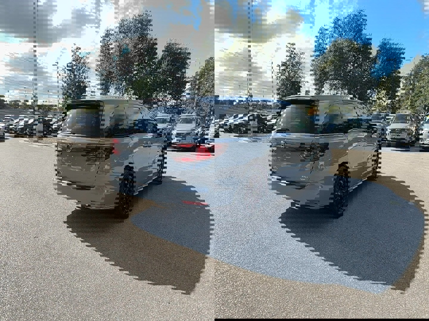 Used 2024 Honda Odyssey Sport image 6