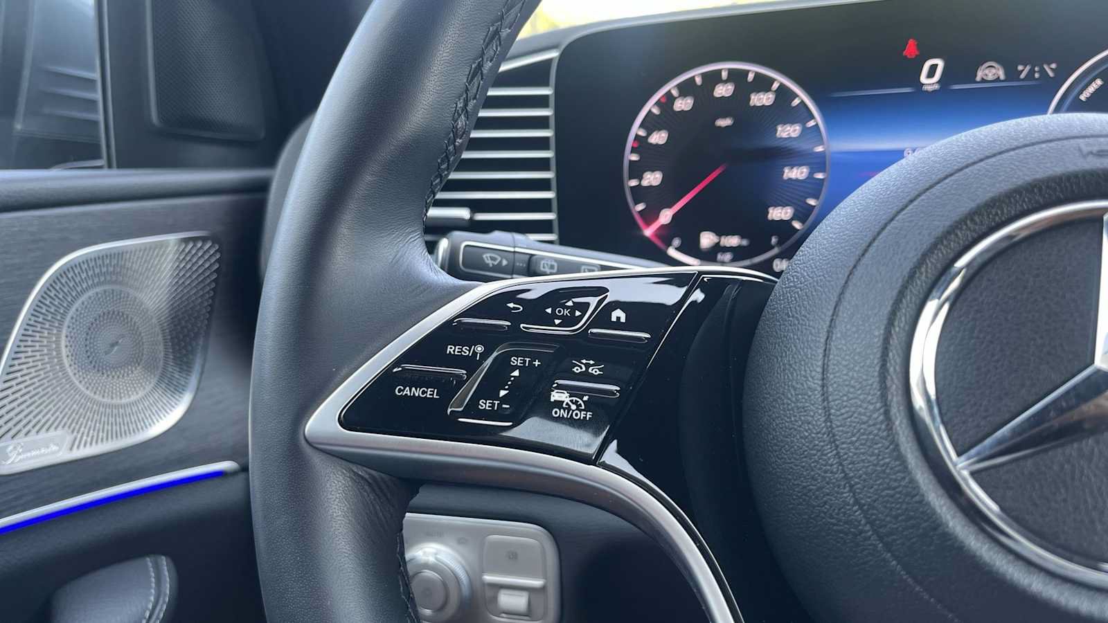 Certified 2025 Mercedes-Benz GLE 450e 4MATIC image 38