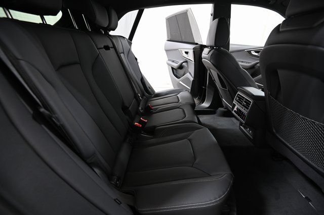 Used 2026 Audi Q8 Premium Plus AWD/4WD image 28