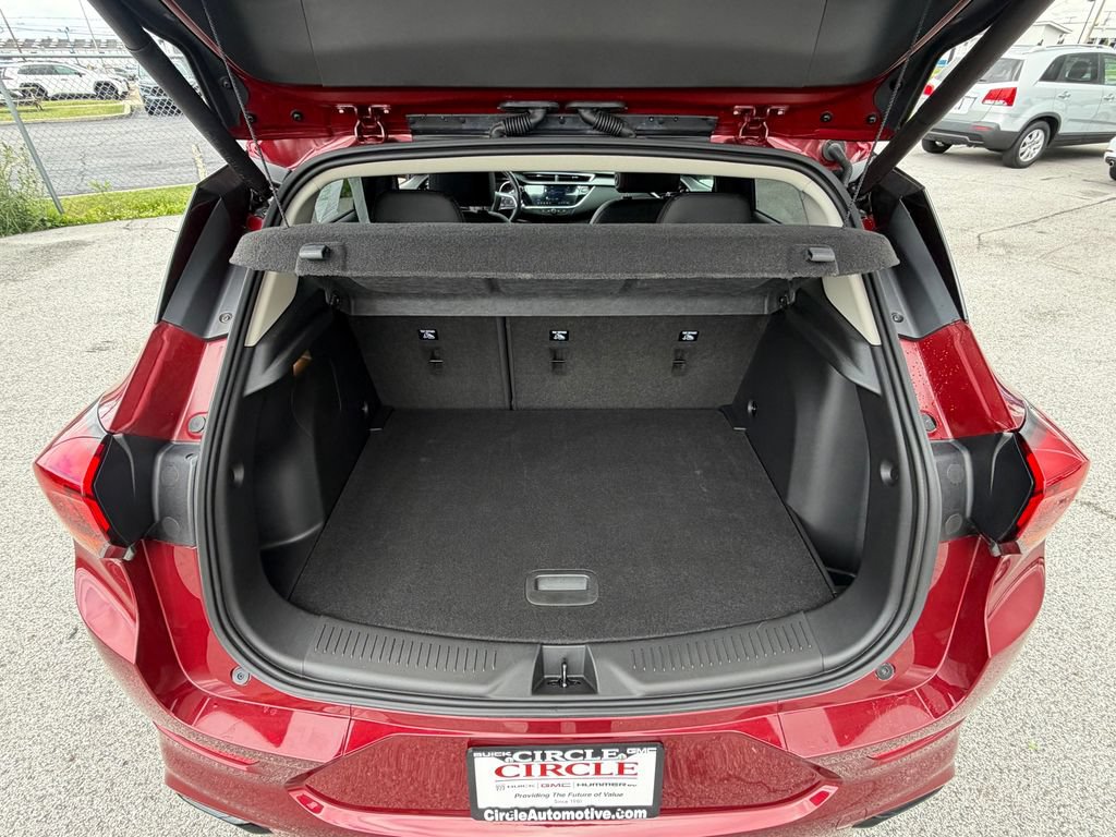 Used 2023 Buick Encore GX Select w/ Sport Touring Package FWD image 6