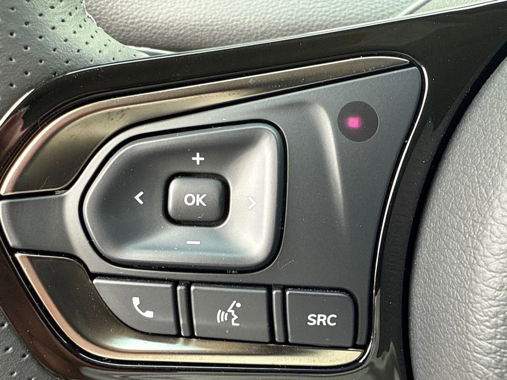New 2025 VinFast VF 8 Eco AWD/4WD image 26