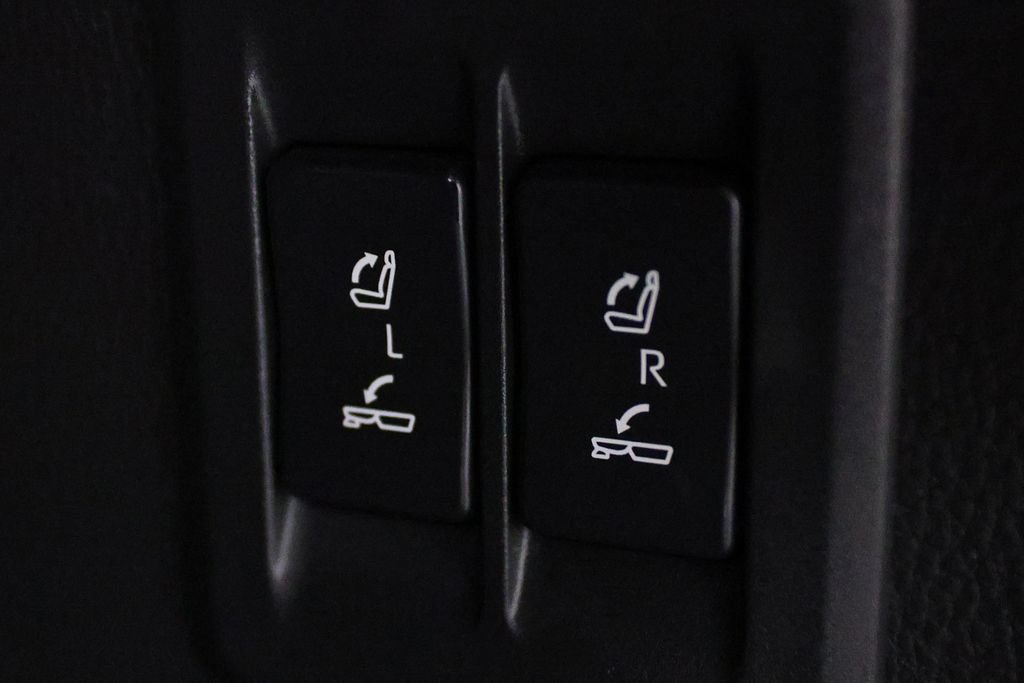 Used 2026 Lexus GX 550 w/ Accessory Package (2T) AWD/4WD image 14