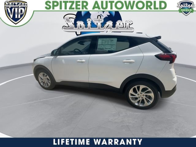New 2027 Chevrolet Bolt LT FWD image 5