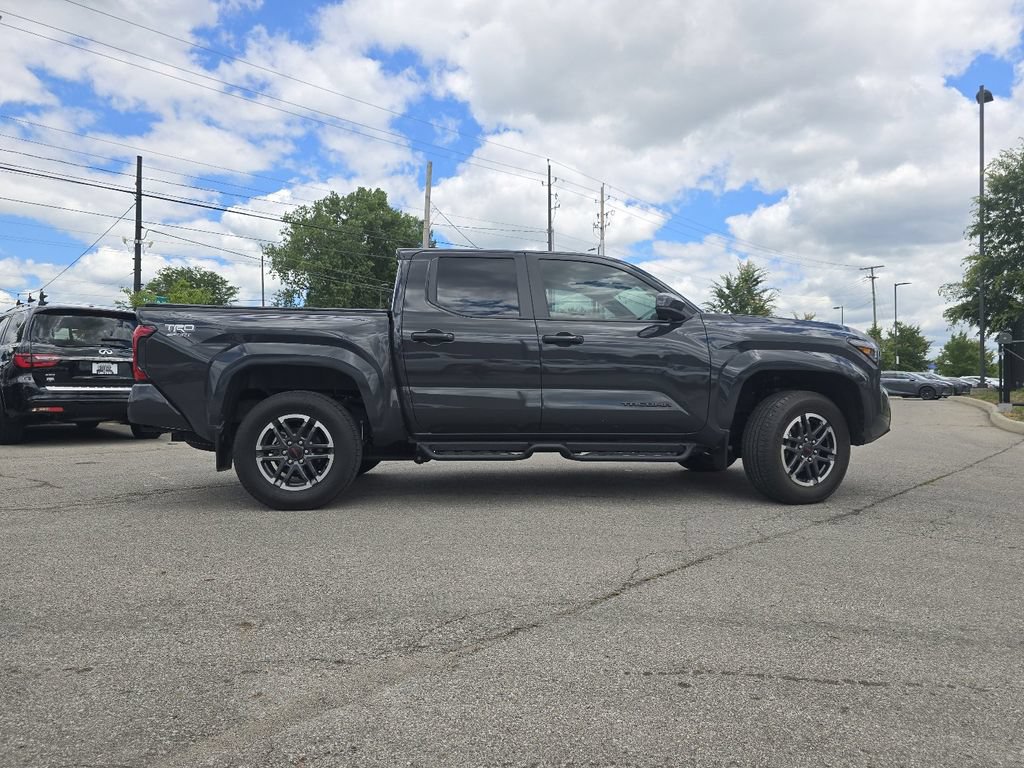 Used 2024 Toyota Tacoma TRD Sport AWD/4WD image 15