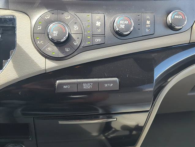Used 2012 Toyota Sienna LE FWD image 20