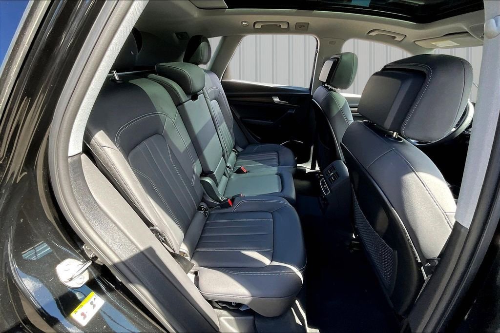Used 2023 Audi Q5 2.0T Premium w/ Convenience Package image 24