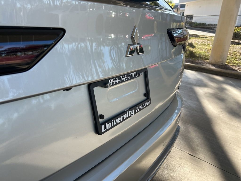 New 2026 Mitsubishi Outlander SE image 19