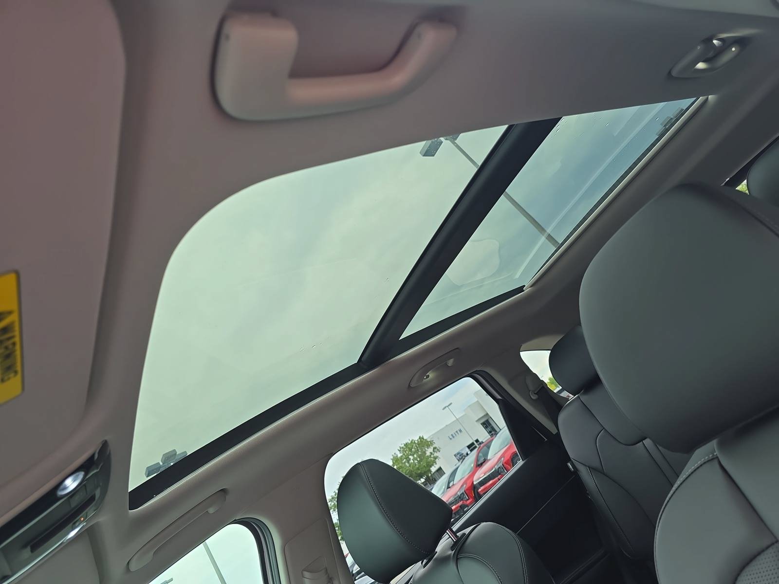 New 2026 Kia Sorento S w/ S Panoramic Sunroof Package FWD image 29