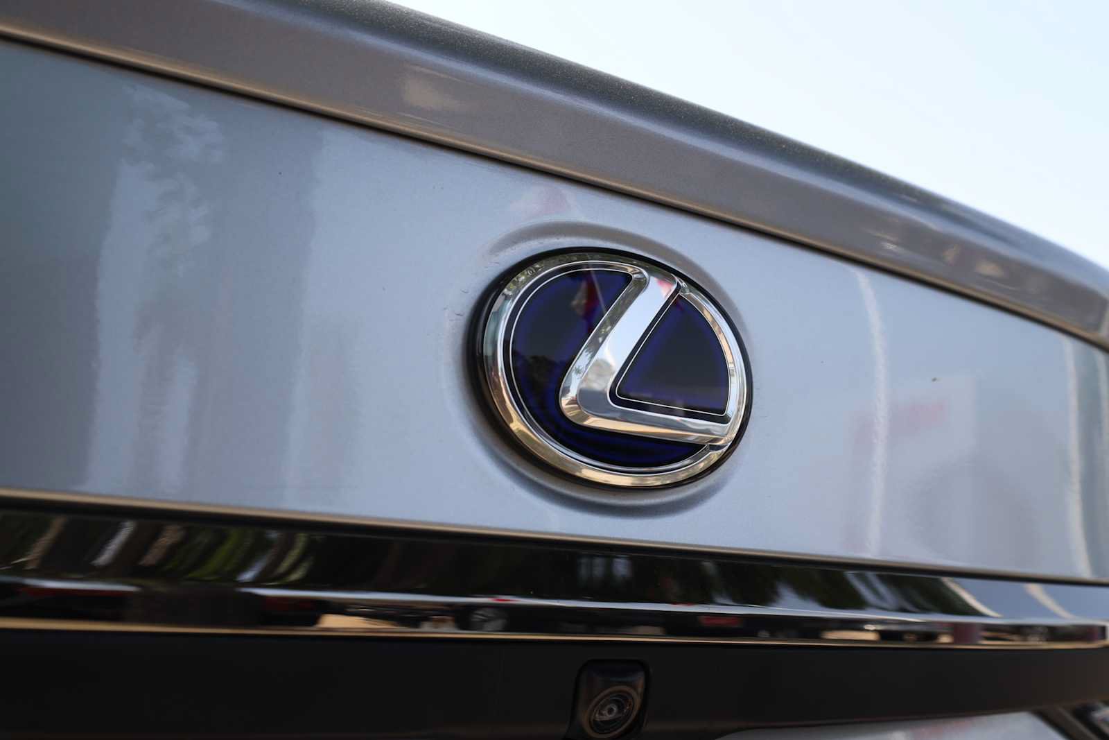 Used 2022 Lexus ES 300h F Sport w/ Accessory Package 2 FWD image 60