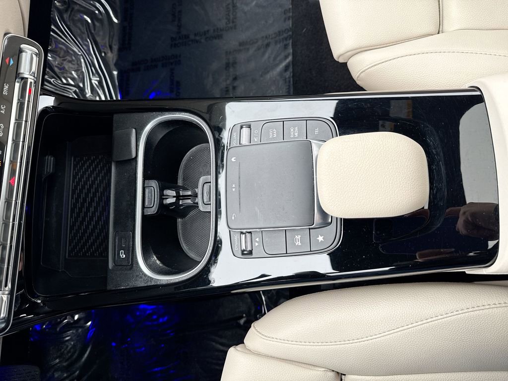 Used 2023 Mercedes-Benz CLA 250 4MATIC w/ Premium Package image 21